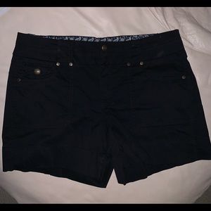 Dakota Blue shorts, size 14, black